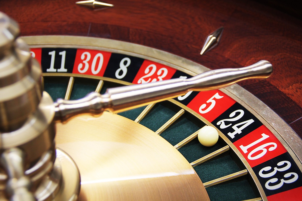 The Gritty Truth About iGaming: Slots, Poker, and Smart Betting
