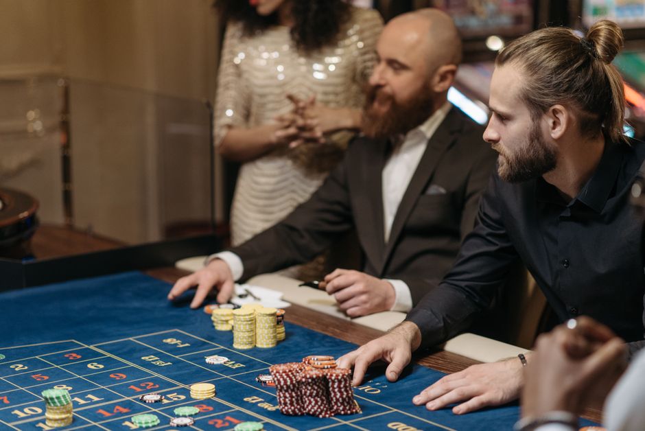 The Real Math Behind Slots, Poker and Sportsbook Margins